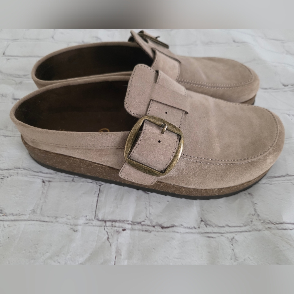 Clogs - Picture 4 of 7